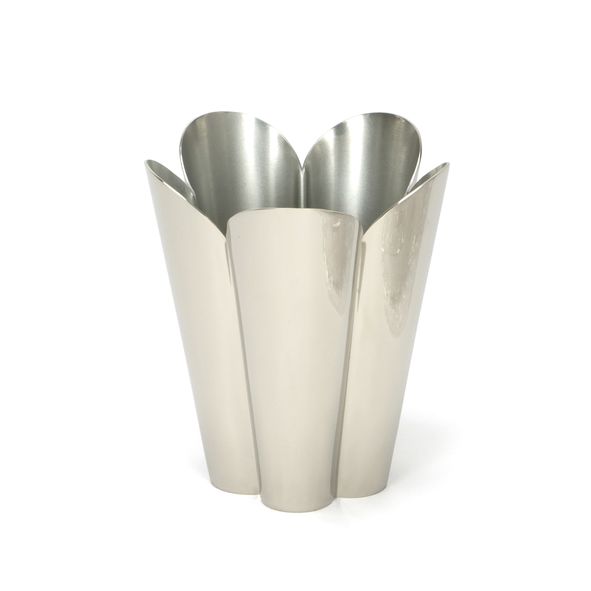 47121 • 132mm • Smooth Nickel • From The Anvil Flora Plant Pot
