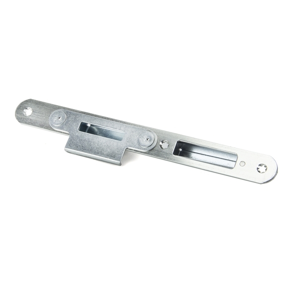 92163 • 235mm x 24mm • BZP • From The Anvil Winkhaus Centre Latch Keep RH 44mm Door