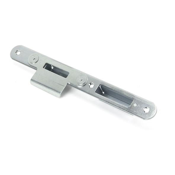 92166 • 235mm x 24mm • BZP • From The Anvil Winkhaus Centre Latch Keep RH 56mm Door