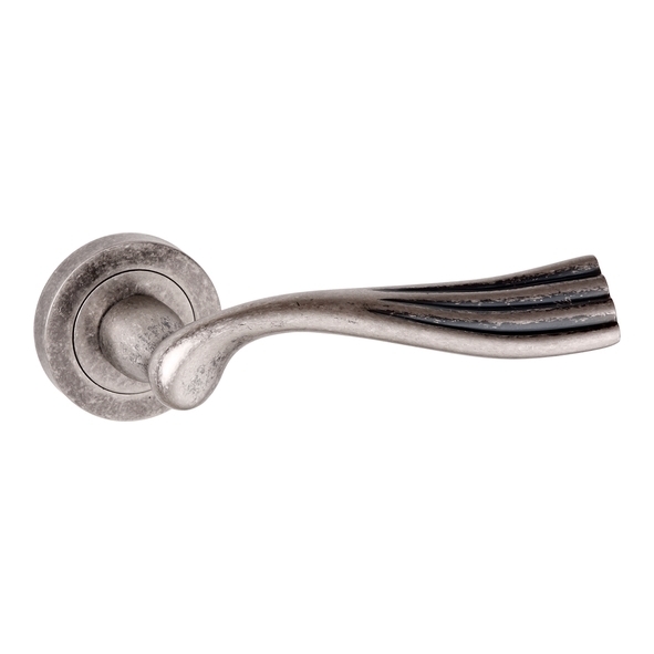 OE110DS • Distressed Silver • Old English Richmond Levers On Square Edge Round Roses