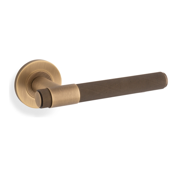 AW240AB • Antique Brass • Alexander & Wilks Kingston Knurled Levers On Round Roses
