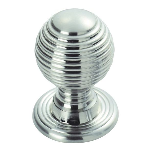 M1003CP • 23 x 25 x 33mm • Polished Chrome • Fingertip Design Queen Anne Cabinet Knob