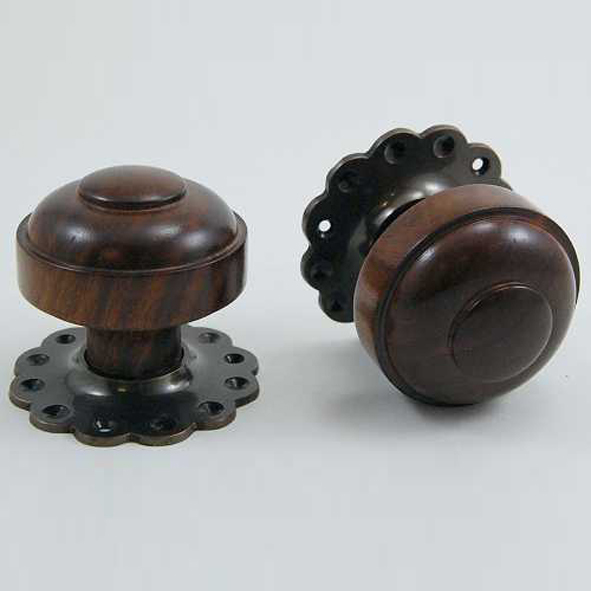 DKF082DWF-IBM  Rosewood / Bronze  Timber Ruskin Knobs On Daisy Roses