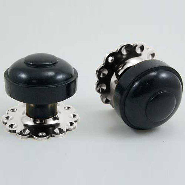 DKF082MXF-CP  Ebony / Chrome  Timber Ruskin Knobs On Daisy Roses