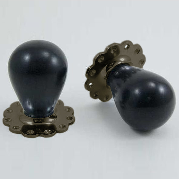 DKF085MXF-IBM  Ebony / Bronze  Timber Tulip Knobs On Daisy Roses