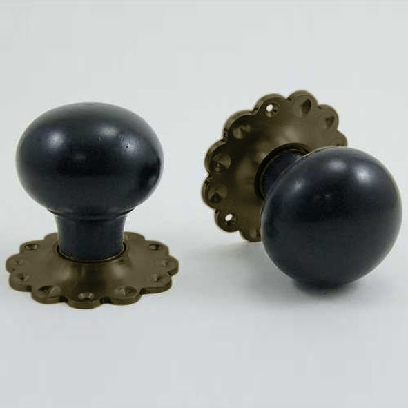 DKF091MXF-IBM  Ebony / Bronze  Timber Mushroom Knobs On Daisy Roses