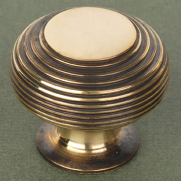 CBee2-AB  41 x 32mm  Aged Brass  Beehive Cabinet Knob