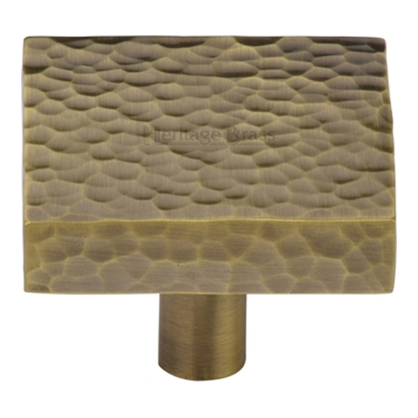 HAM3685-38-AT � 38 x 38 x 9 x 28mm � Antique Brass � Heritage Brass Square Hammered Design Cabinet Knob