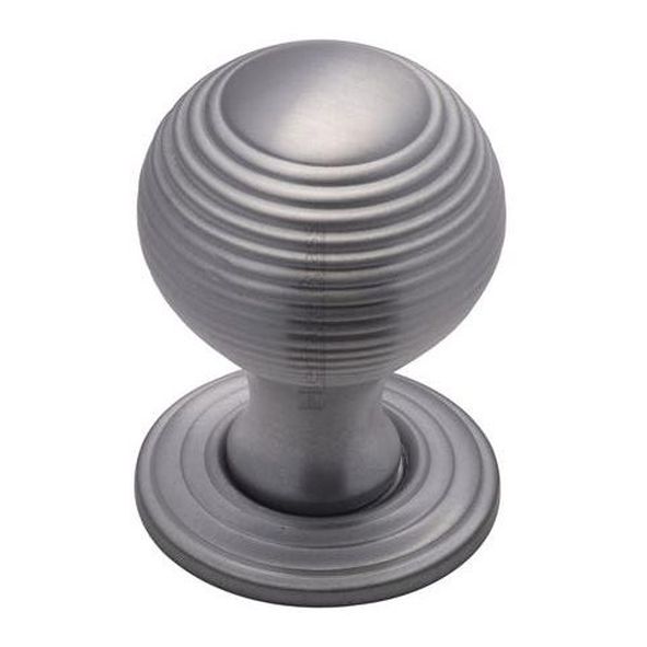 V973 32-SC • 32 x 32 x 43mm • Satin Chrome • Heritage Brass Reeded On Rose Cabinet Knob